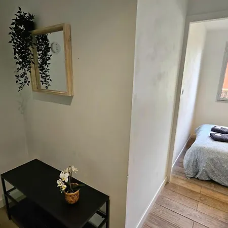 Renovated With Balcony And Modern Style *